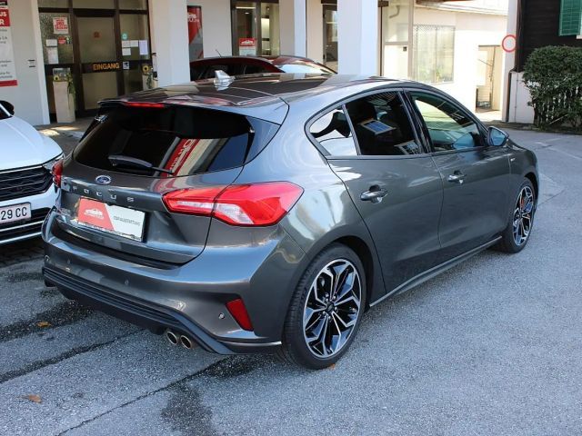 Ford Focus EcoBoost ST Line