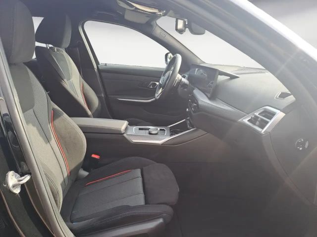 BMW 320 320d M-Sport Sedan xDrive