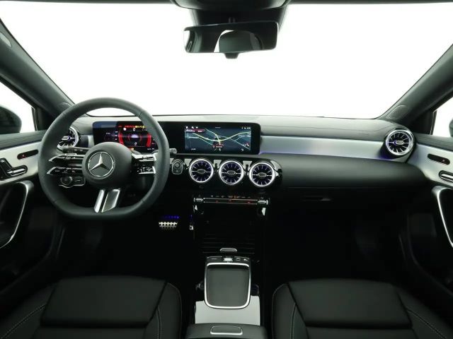 Mercedes-Benz A 200 AMG Line