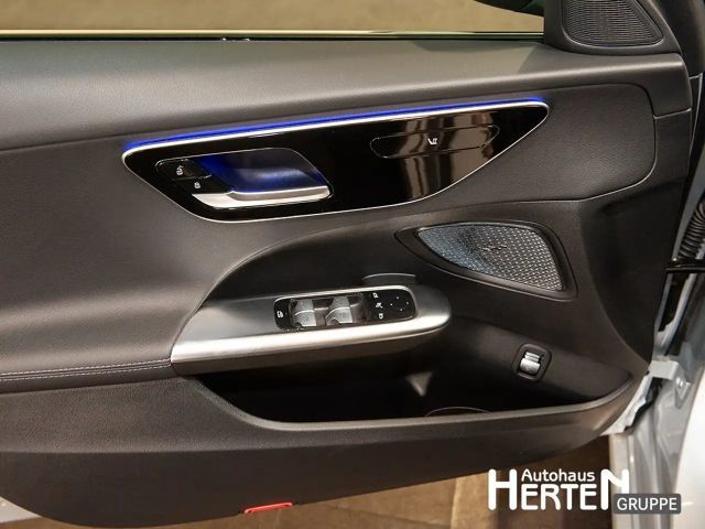 Mercedes-Benz C 200 AVANTGARDE Sedan