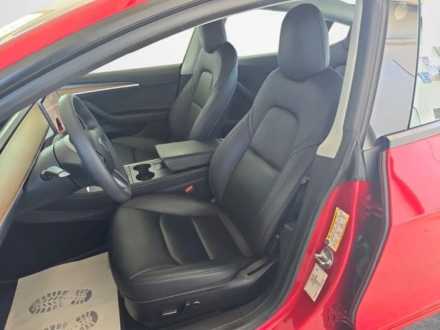 Tesla Model 3 Performance