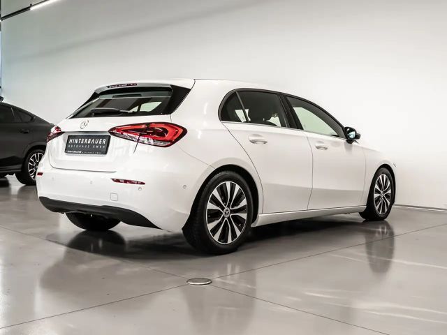 Mercedes-Benz A 180 A 180 d Style