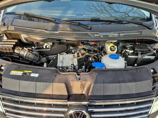 Volkswagen Caravelle 2.0 TDI Comfortline T6