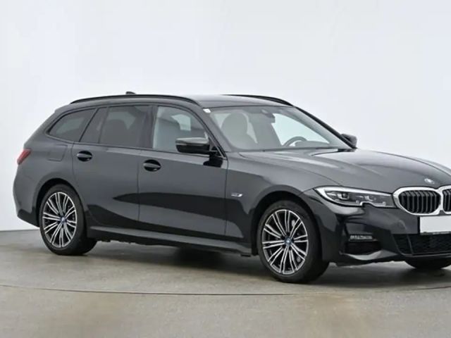 BMW 320 320e M-Sport Touring