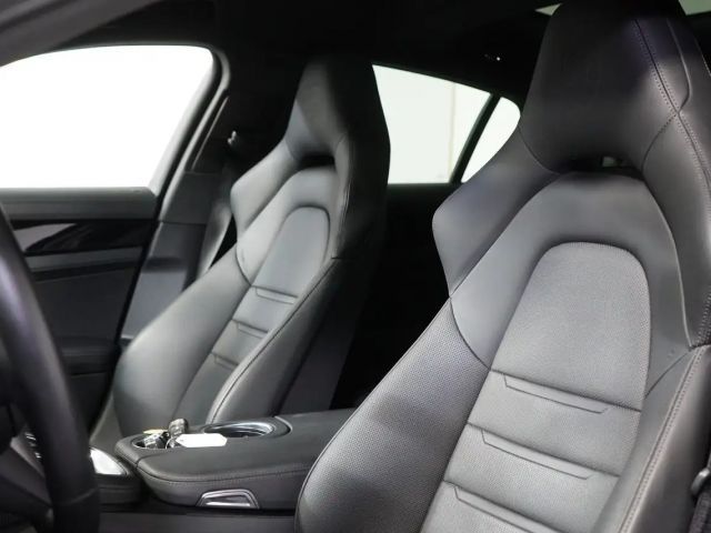 Porsche Panamera 4 E-Hybrid