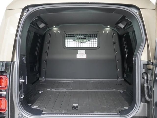 Land Rover Defender 3.0 Dynamic SE