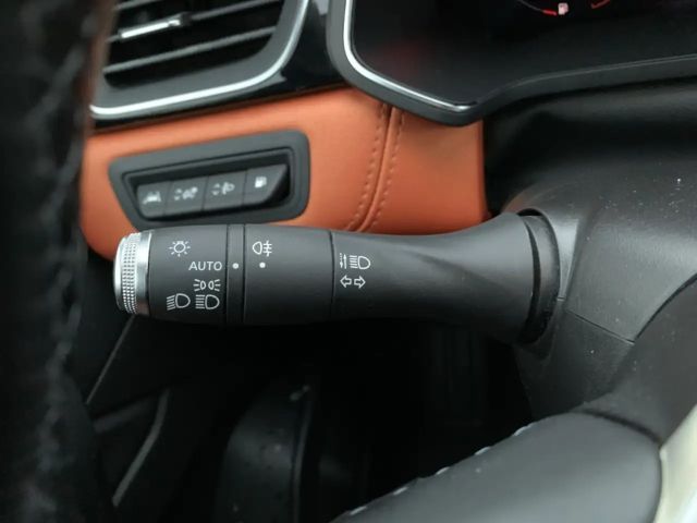 Renault Captur Hybrid Intens