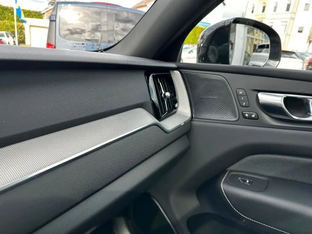 Volvo XC60 AWD Plus T6