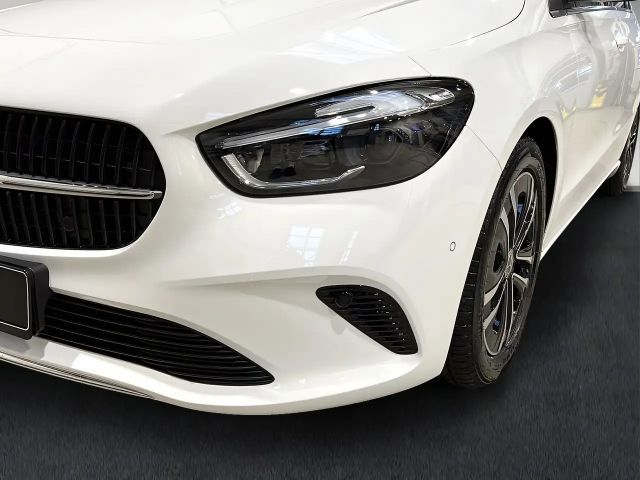 Mercedes-Benz B 200 Progressive Sedan