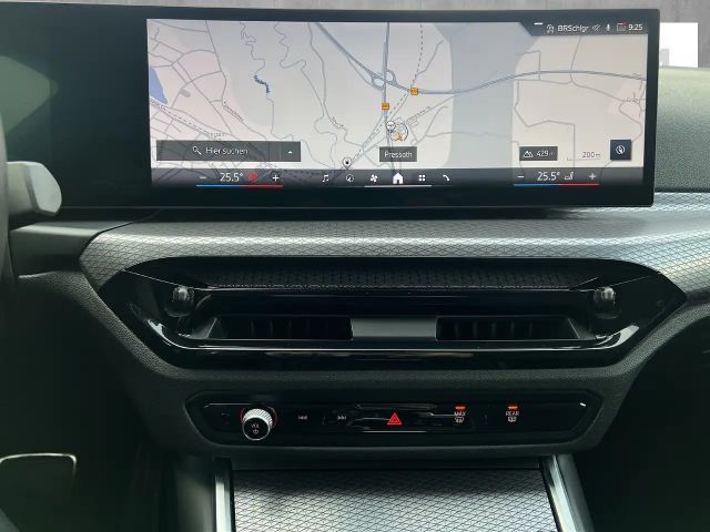 BMW 320 320i M-Sport Sedan