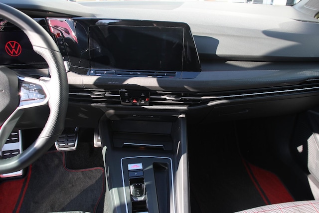 Volkswagen Golf 2.0 TSI DSG Golf VIII