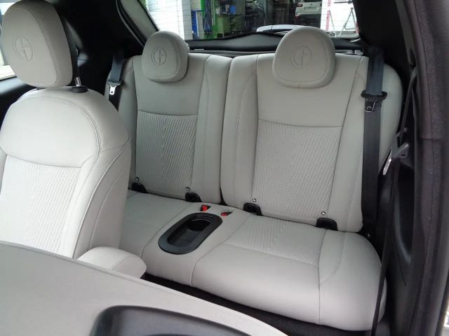 Fiat 500e 500 Elektro Giorgio Armani Collector´s Edition ...