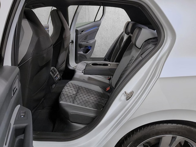 Volkswagen Golf 1.5 TSI DSG R-Line