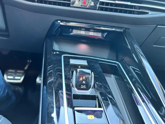 Volkswagen Golf 2.0 TDI DSG R-Line