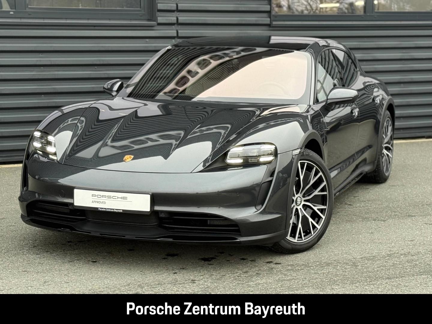 Porsche Taycan 4 Cross Turismo
