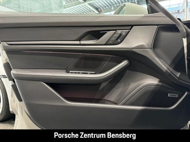 Porsche Taycan 4 Cross Turismo