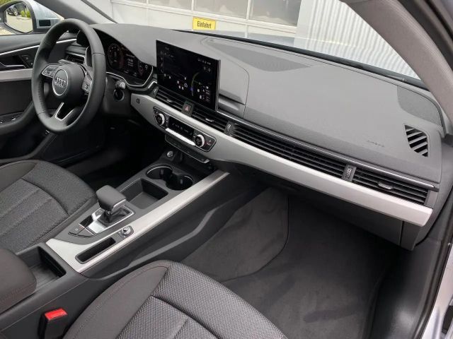 Audi A4 35 TFSI Avant S-Tronic