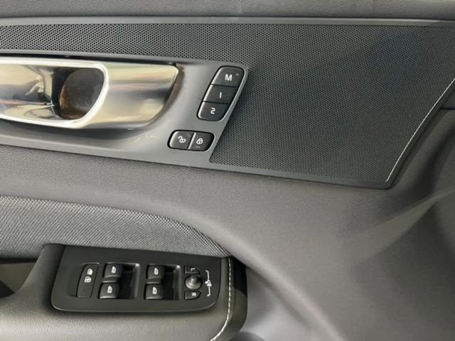 Volvo XC60 AWD Plus Recharge T6