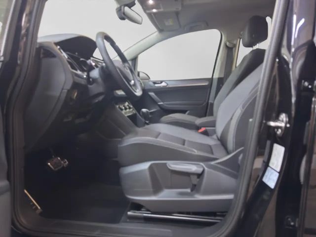 Volkswagen Touran 1.5 TSI R-Line