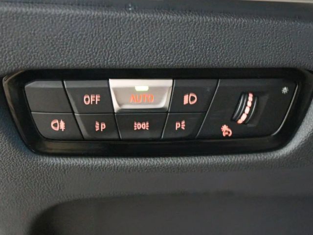 BMW 320 320e M-Sport Touring xDrive