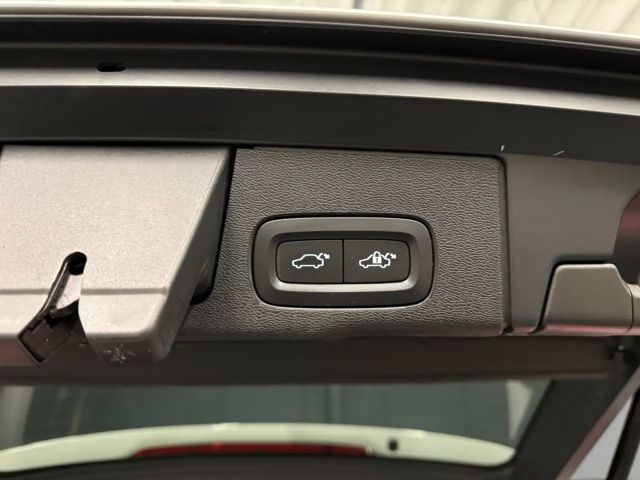 Volvo XC60 AWD R-Design