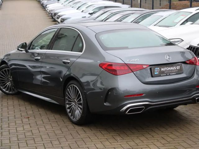 Mercedes-Benz C 200 AMG Line Sedan