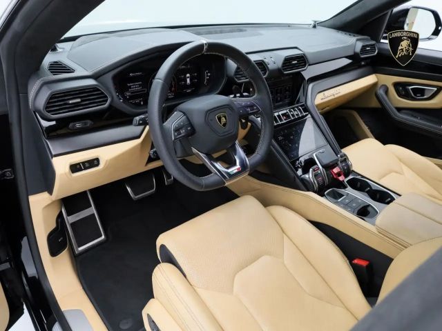 Lamborghini Urus MY22 I AKRAPOVIC I B&O I PANO