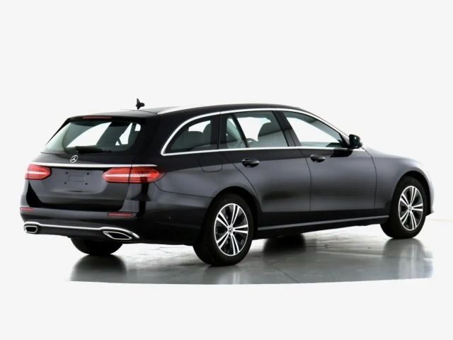 Mercedes-Benz E 220 AVANTGARDE E 220 d Estate