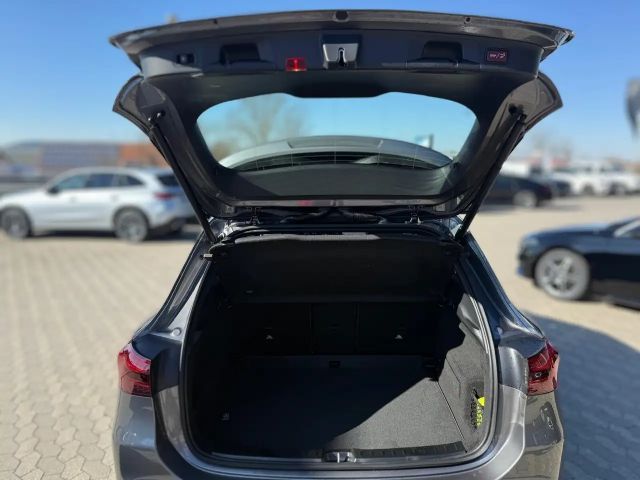 Mercedes-Benz GLA 200 Advanced AHK/LED/eleHeck/Tot/Kamera/MBUX