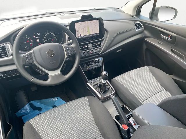 Suzuki S-Cross Hybrid