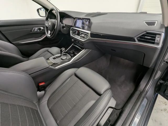 BMW 320 320d Touring xDrive