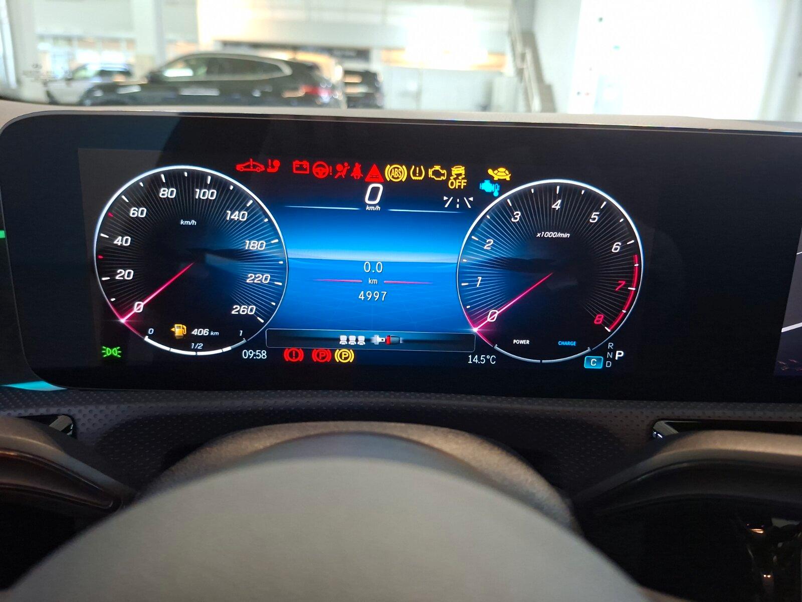 Mercedes-Benz A 250 4MATIC AMG Line