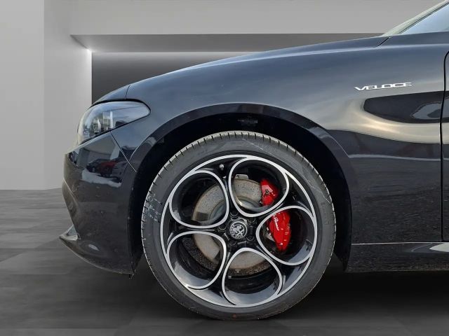 Alfa Romeo Giulia AT8 Q4 Veloce