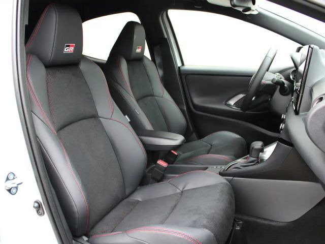 Toyota Yaris GR Hybride VVT-i