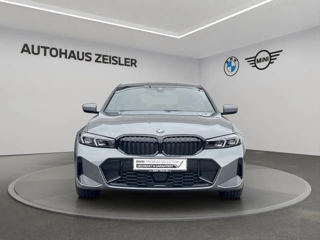 BMW 330 330i M-Sport Sedan xDrive