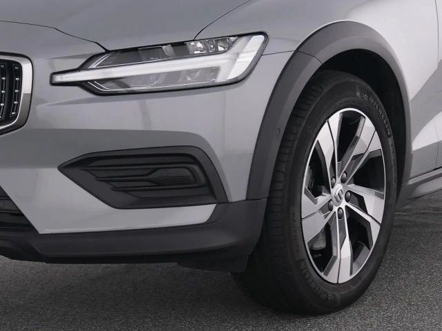 Volvo V60 Cross Country AWD Plus