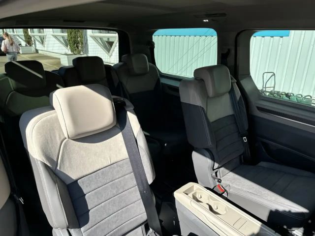 Volkswagen Multivan 2.0 TDI DSG Style T7