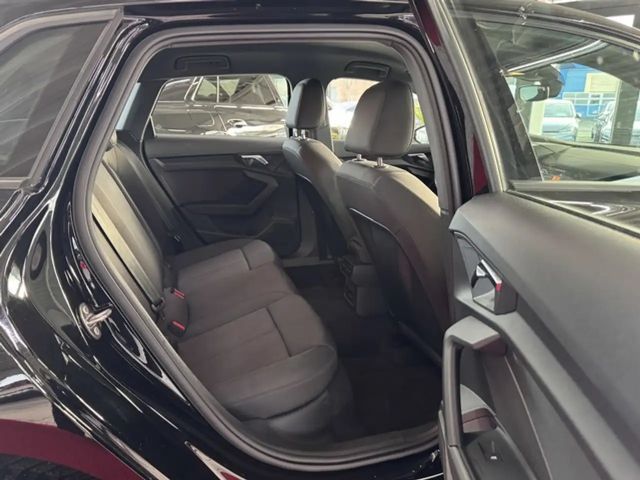 Audi A3 30 TFSI S-Tronic Sedan Sportback