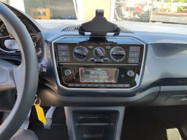 Volkswagen up! Move Move up!