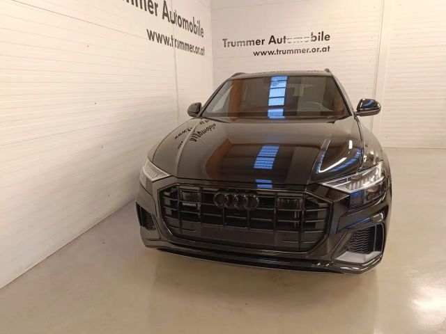 Audi Q8 55 TFSI Hybride Quattro