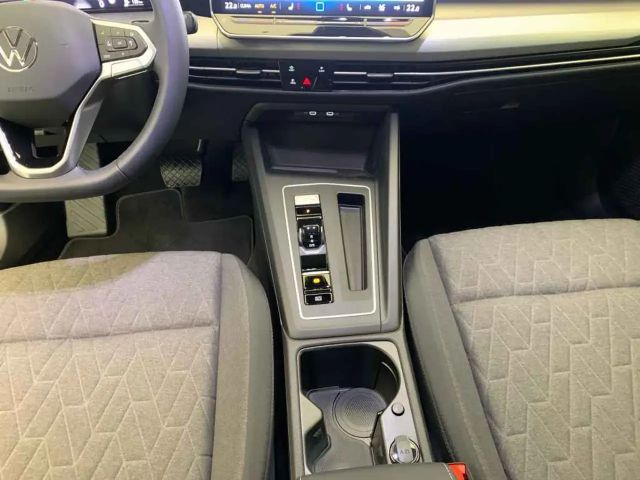 Volkswagen Golf 1.5 eTSI DSG Golf VIII Life