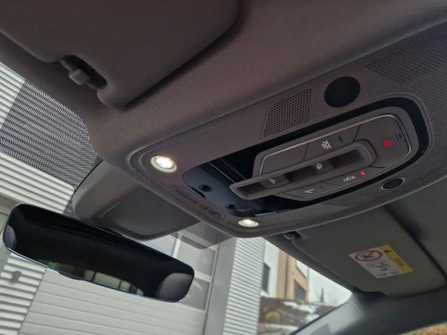 Audi A4 35 TDI Avant S-Line