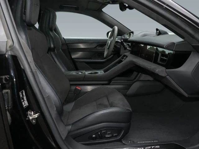 Porsche Taycan GTS Sport Turismo