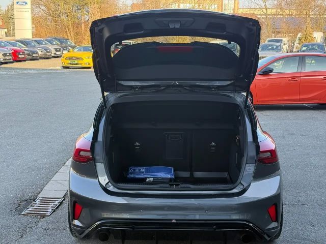 Ford Focus EcoBoost ST Line