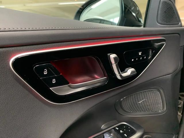 Mercedes-Benz C 300 4MATIC AMG Line Sedan