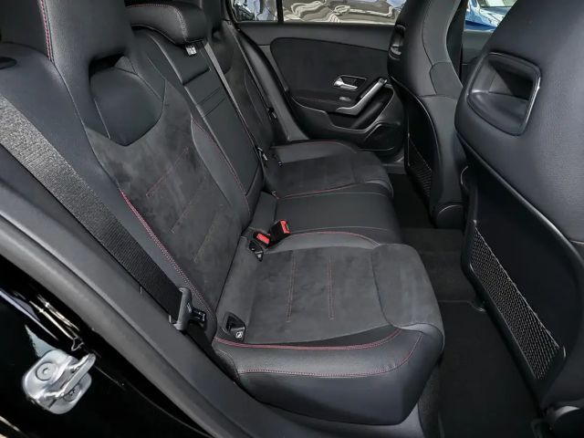 Mercedes-Benz A 200 AMG Line