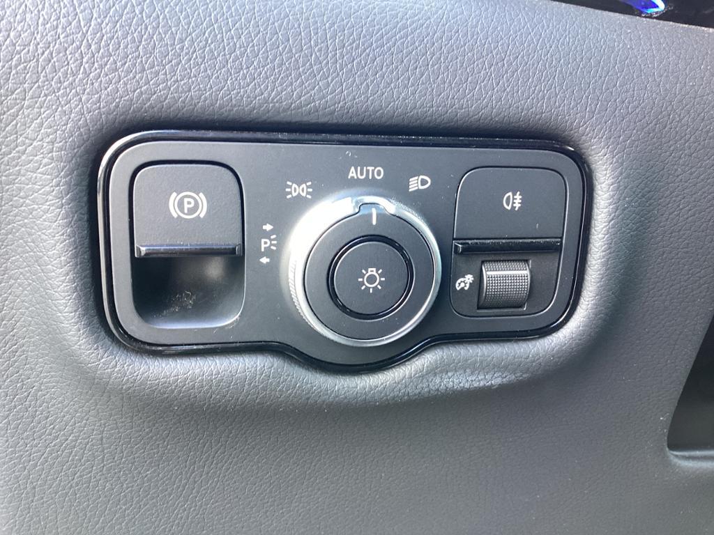 Mercedes-Benz V 300 AMG Line AVANTGARDE V 300 d