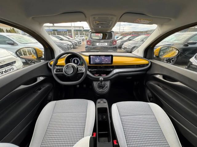 Fiat 500 Torino+CARPLAY+LED+KLIMAAUTO+TEMPOMAT+ALU+PDC+