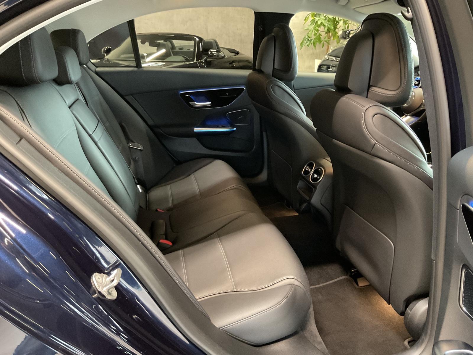 Mercedes-Benz C 200 AVANTGARDE Sedan