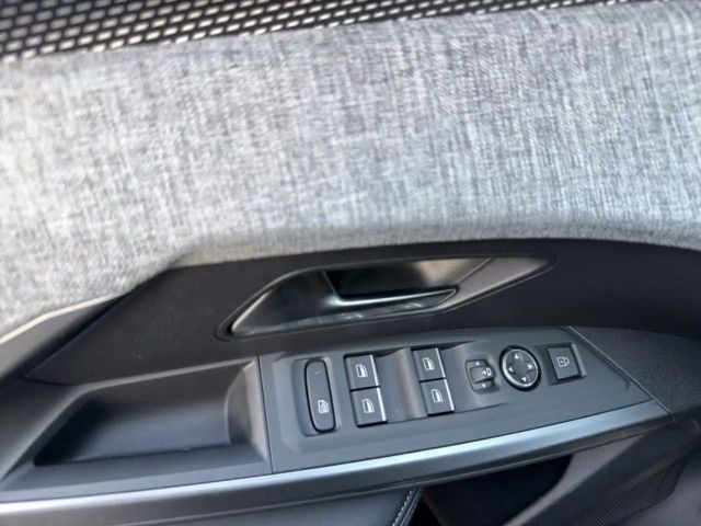 Peugeot E-5008 GT-Line